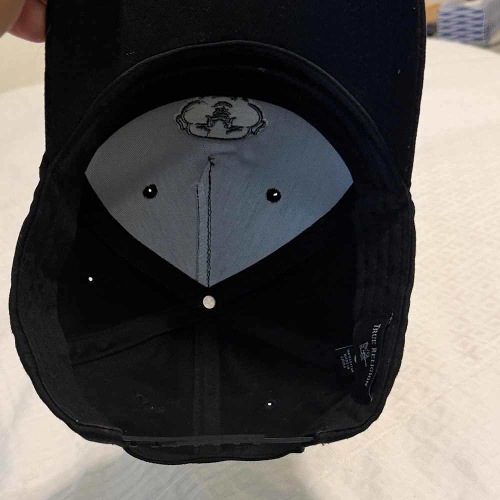 True Religion Black Cap - Picture 4 of 6